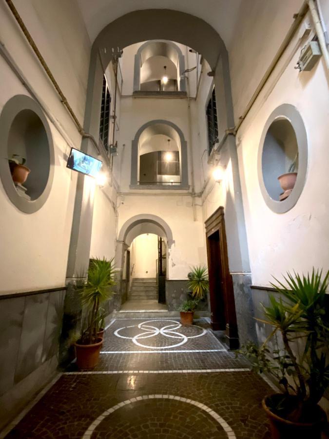 Bartolomeo 61 Apartment Napoli Bagian luar foto