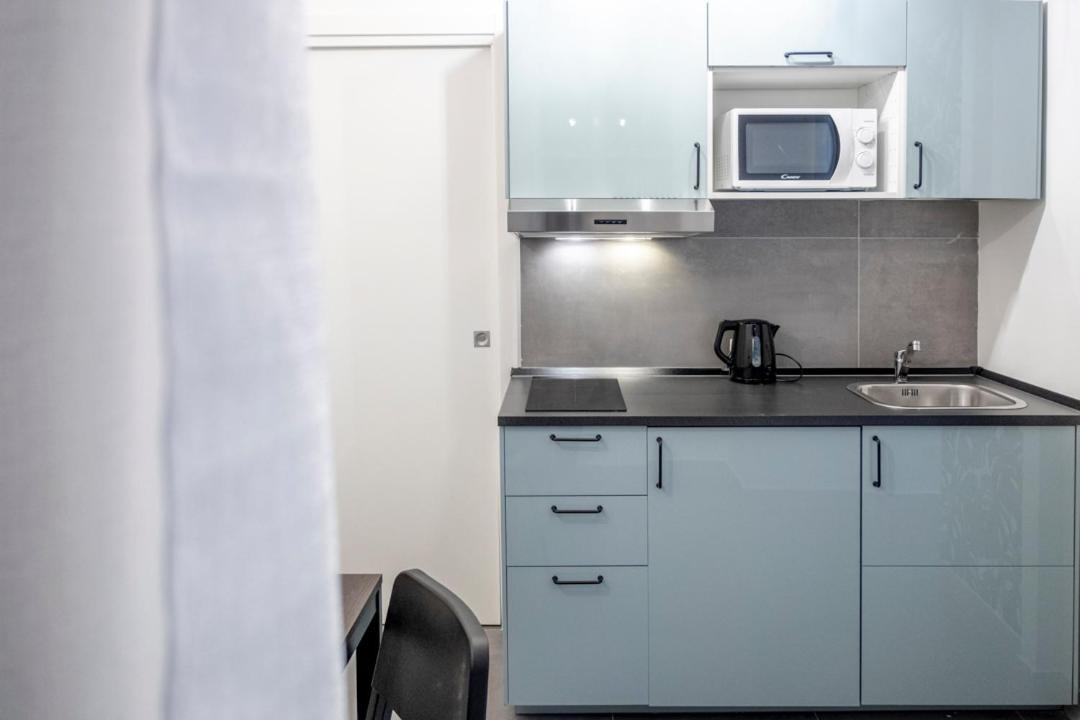 Bartolomeo 61 Apartment Napoli Bagian luar foto