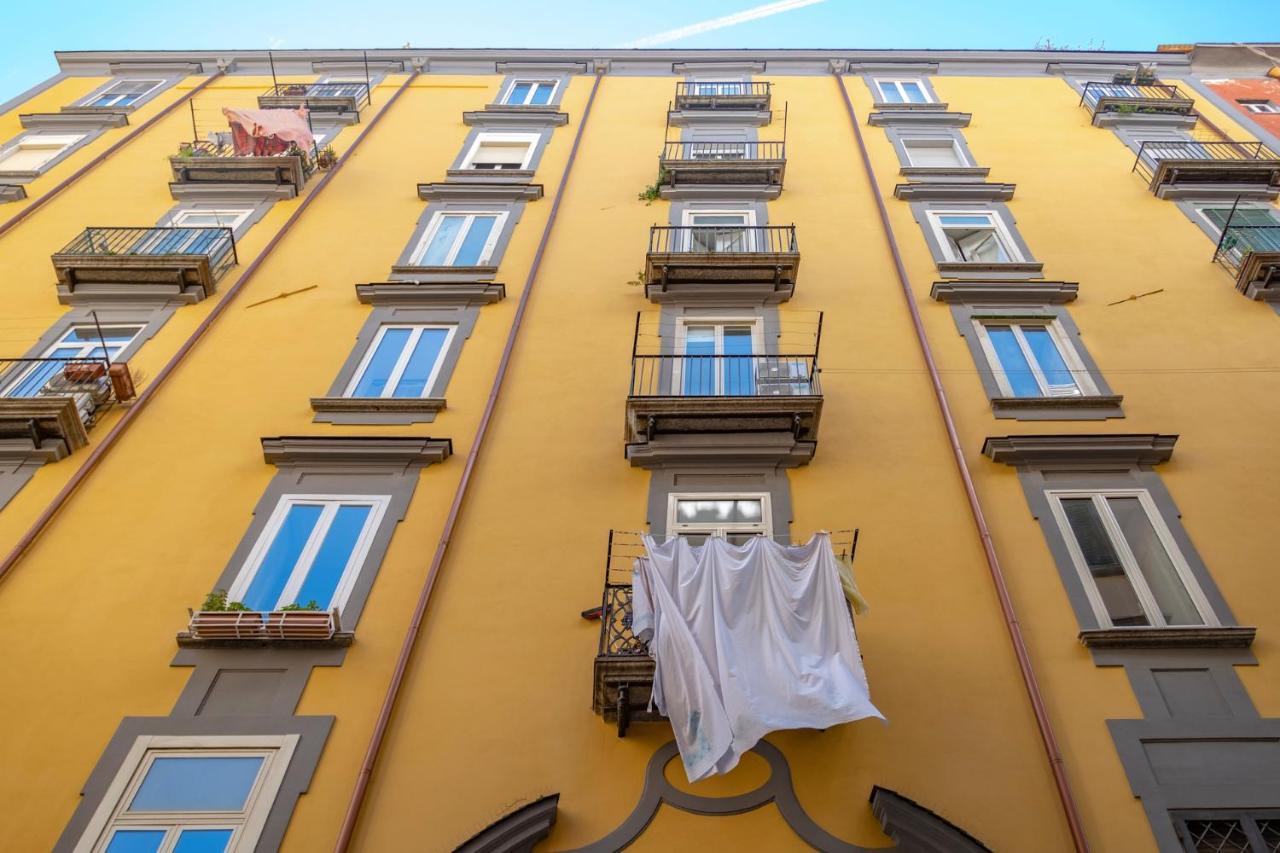 Bartolomeo 61 Apartment Napoli Bagian luar foto