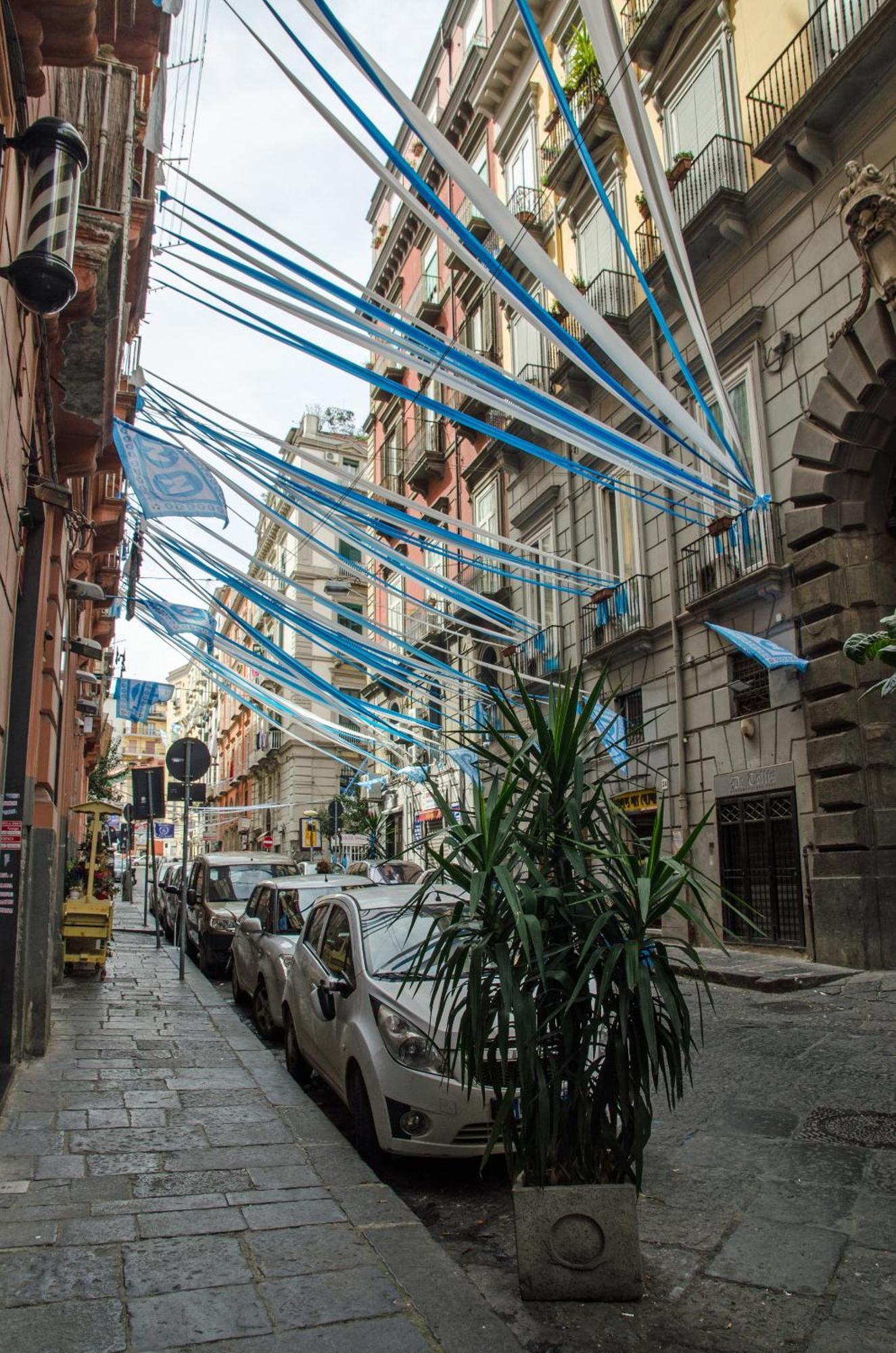Bartolomeo 61 Apartment Napoli Bagian luar foto